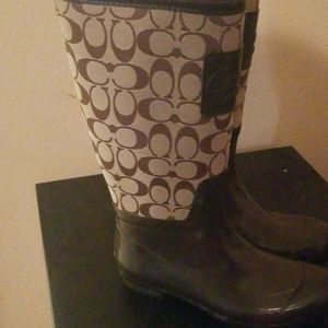 Coach boots. Brown with tan